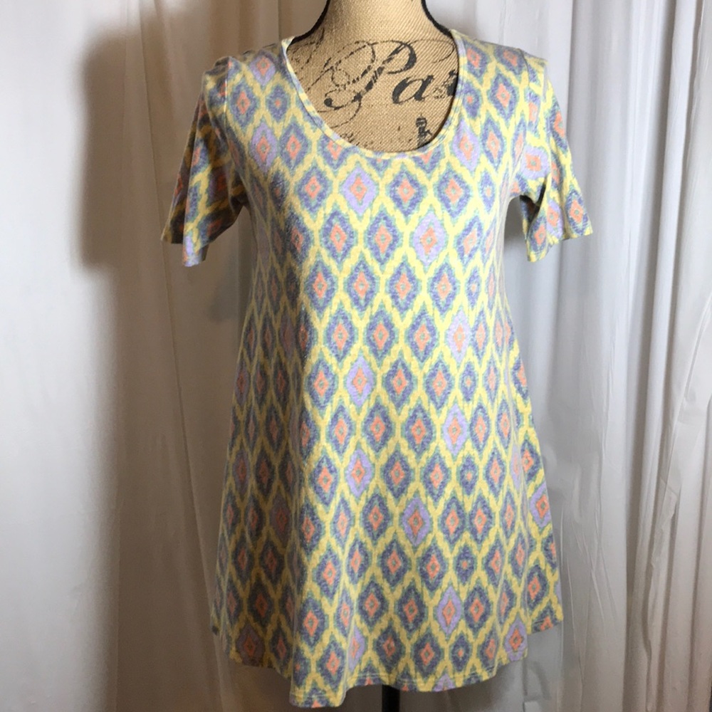 LuLaRoe Perfect T Distressed Diamond Ikat SW XXS